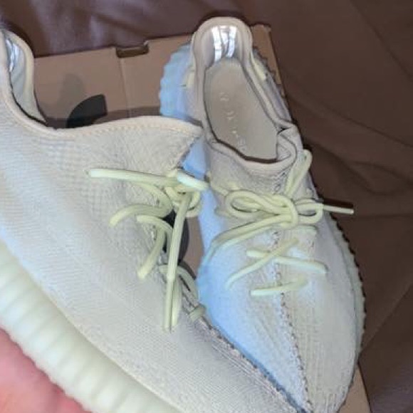 adidas Yeezy Boost 350 v2 ‘Butters’ - Picture 3 of 7